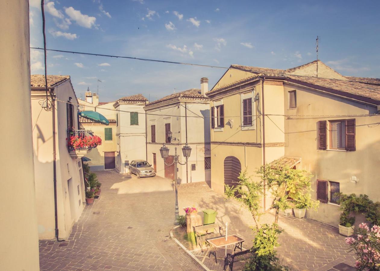 مبيت وإفطار أدري La Finestra Sul Cortile المظهر الخارجي الصورة